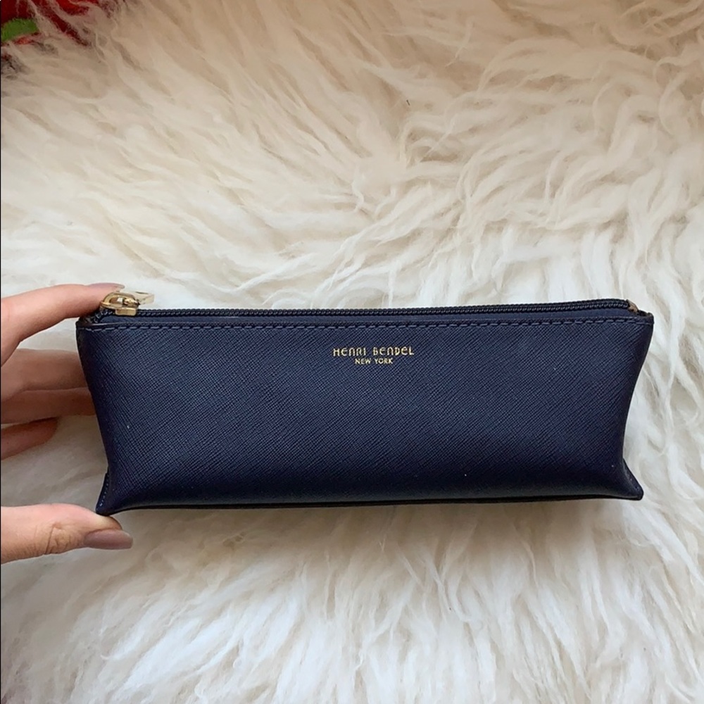 HENRI BENDEL travel case